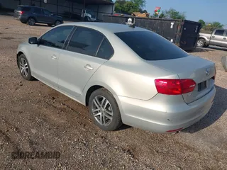 2011 Volkswagen Jetta Sedan SE w/Convenience & Sunroof with VIN 3VWDX7AJ5BM322367, listed as a IAAI auction lot 41845769 with 147,262 mi miles. Bid and sale history available at carsss.com. Image 3.
