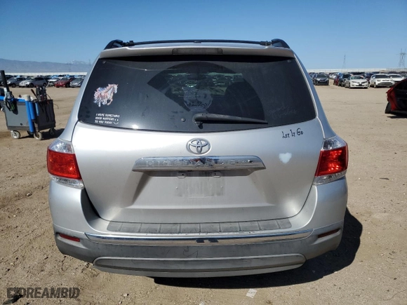 2011 Toyota Highlander Limited with VIN 5TDYK3EH7BS044171, listed as a Copart auction lot 52055235 with 202,724 mi miles and Non Repairable. Bid and sale history available at carsss.com. Image 6.