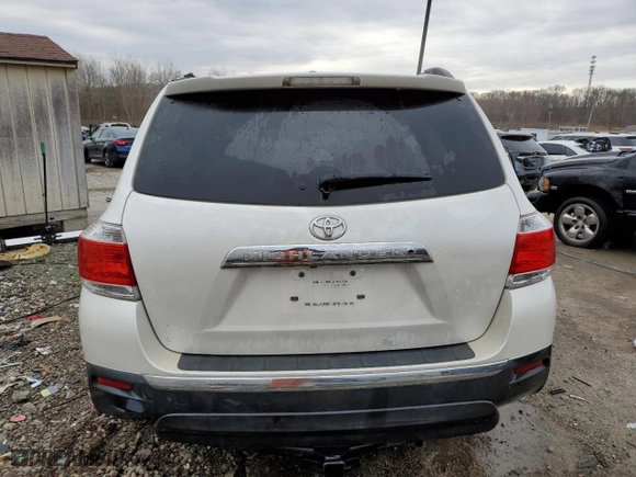 2011 Toyota Highlander with VIN 5TDZK3EHXBS044590, listed as a Copart auction lot 84206474 with 212,341 mi miles and Non Repairable. Bid and sale history available at carsss.com. Image 6.
