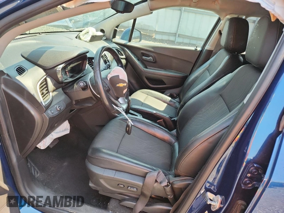 2020 Chevrolet Trax LT with VIN KL7CJLSBXLB332009, listed as a Copart auction lot 62892085 with 31,802 mi miles and Salvage title. Bid and sale history available at DreamBid. Image 7.