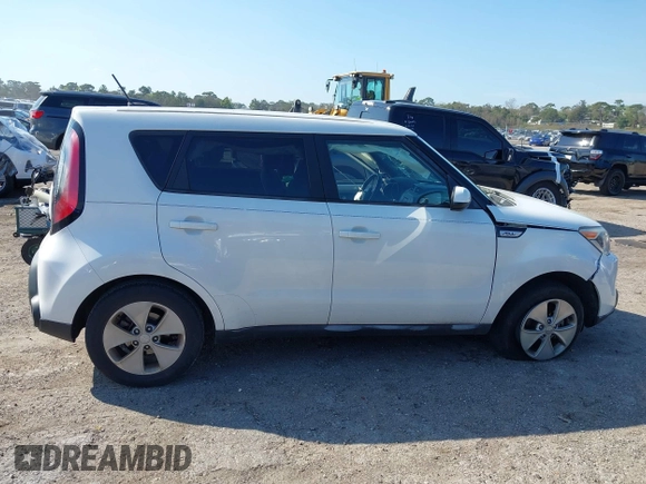 2015 Kia Soul with VIN KNDJN2A22F7228311, listed as a IAAI auction lot 41680343 with 116,503 mi miles. Bid and sale history available at carsss.com. Image 13.
