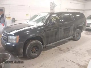 2008 Chevrolet Suburban Commercial with VIN 3GNGK26KX8G149169, listed as a IAAI auction lot 41469910 with 101,612 mi miles. Bid and sale history available at carsss.com. Image 17.