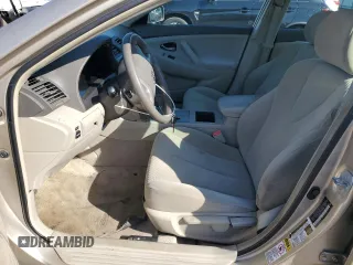 2008 Toyota Camry LE z VIN 4T1BE46K48U232059, wystawiony jako Copart lot #53302165 z przebiegiem 106 705 mil mil oraz Szkoda całkowita • Salvage title. Historia ofert i sprzedaży dostępna na DreamBid. Obrazek 7.