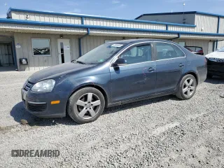 2008 Volkswagen Jetta SE с VIN 3VWRZ71K88M031380, выставлен на аукционе Copart как лот 49044555 с пробегом 110 309 миль миль и Списание • Salvage title. История ставок и продаж доступна на DreamBid. Изображение 1.