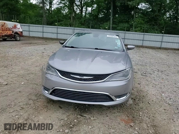 2015 Chrysler 200 Limited z VIN 1C3CCCAB8FN632007, wystawiony jako Copart lot #59488365 z przebiegiem 136 788 mil mil oraz Szkoda całkowita • Salvage title. Historia ofert i sprzedaży dostępna na DreamBid. Obrazek 13.