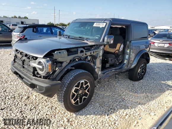 2023 Ford Bronco with VIN 1FMDE5CH0PLB19978, listed as a Copart auction lot 70308774 with 4,303 mi miles and Salvage Title. Bid and sale history available at carsss.com. Image 1.