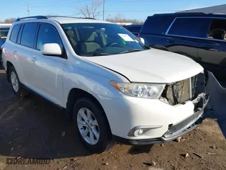 2013 Toyota Highlander with VIN 5TDZK3EH7DS127199, listed as a IAAI auction lot 41659716 with 169,873 mi miles. Bid and sale history available at carsss.com. Image 1.