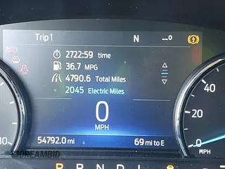 2022 Ford Escape SE Hybrid with VIN 1FMCU9BZXNUA45654, listed as a IAAI auction lot 41950858 with 54,792 mi miles and . Bid and sale history available at carsss.com. Image 16.