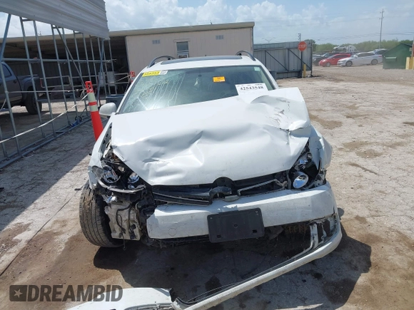 2014 Volkswagen Jetta TDI w/Sunroof with VIN 3VWPL7AJ2EM621151, listed as a IAAI auction lot 42543548 with 167,276 mi miles and . Bid and sale history available at DreamBid. Image 12.