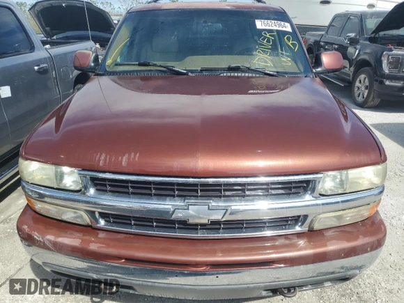 2000 Chevrolet Suburban LT with VIN 3GNFK16T3YG122555, listed as a Copart auction lot 76624964 with 193,236 mi miles and Non Repairable. Bid and sale history available at carsss.com. Image 12.