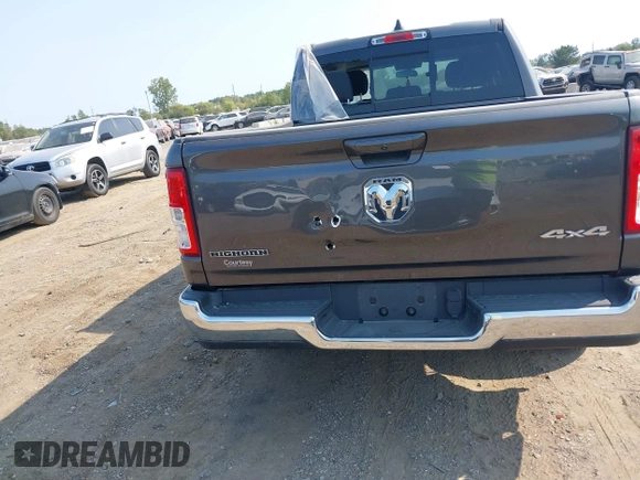 2019 Ram 1500 Big Horn z VIN 1C6RRFFGXKN709911, wystawiony jako IAAI lot #40337177 z przebiegiem 124 338 mil mil oraz . Historia ofert i sprzedaży dostępna na DreamBid. Obrazek 16.