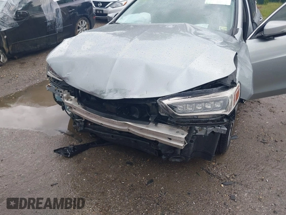 2020 Acura TLX w/Technology Pkg with VIN 19UUB3F49LA003325, listed as a IAAI auction lot 40046774 with 37,801 mi miles. Bid and sale history available at carsss.com. Image 6.