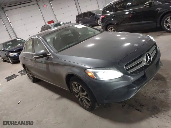 2015 Mercedes-Benz C-Class C 300 Luxury with VIN 55SWF4KB3FU062256, listed as a IAAI auction lot 41834001 with 66,999 mi miles. Bid and sale history available at carsss.com. Image 1.