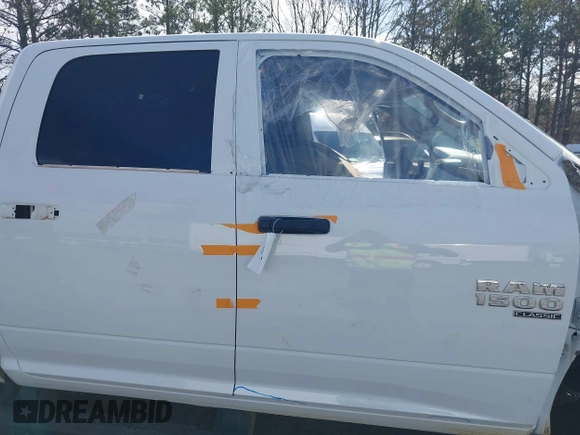 2017 Ram 2500 Tradesman with VIN 3C6UR5HL5HG733453, listed as a IAAI auction lot 41569358 with 229,765 mi miles and . Bid and sale history available at DreamBid. Image 6.