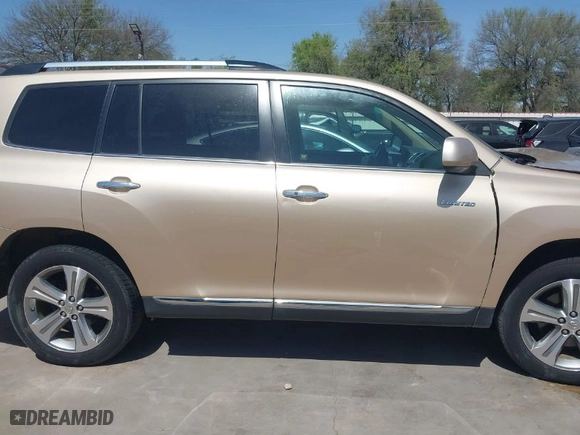 2011 Toyota Highlander Limited with VIN 5TDDK3EH2BS049549, listed as a IAAI auction lot 41838695 with 145,638 mi miles. Bid and sale history available at carsss.com. Image 13.