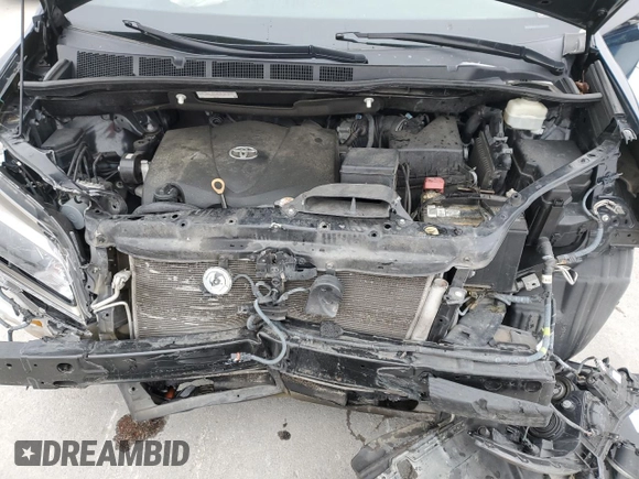 2020 Toyota Sienna SE with VIN 5TDXZ3DC6LS061204, listed as a Copart auction lot 87696505 with 137,890 mi miles and Salvage Title. Bid and sale history available at carsss.com. Image 13.