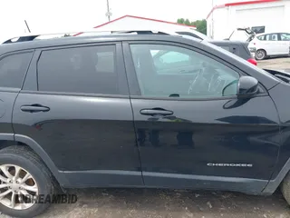 2020 Jeep Cherokee Latitude with VIN 1C4PJLCB5LD539057, listed as a IAAI auction lot 42282345 with 68,676 mi miles and . Bid and sale history available at DreamBid. Image 14.