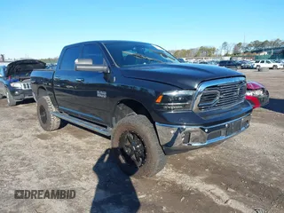 2017 Ram 1500 Big Horn z VIN 1C6RR7LM6HS880262, wystawiony jako IAAI lot #41719143 z przebiegiem 106 830 mil mil oraz . Historia ofert i sprzedaży dostępna na DreamBid. Obrazek 1.