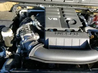 2023 Nissan Frontier SV z VIN 1N6ED1EJ1PN625373, wystawiony jako Copart lot #71930525 z przebiegiem 16 480 mil mil oraz Szkoda całkowita • Salvage title. Historia ofert i sprzedaży dostępna na DreamBid. Obrazek 13.