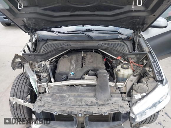 2016 BMW X5 xDrive35i with VIN 5UXKR0C52G0U08532, listed as a IAAI auction lot 41701384 with 100,881 mi miles. Bid and sale history available at carsss.com. Image 10.