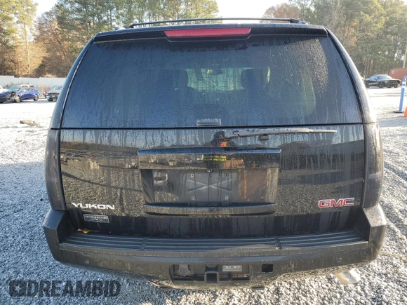 2013 GMC Yukon SLT with VIN 1GKS1CE06DR319554, listed as a Copart auction lot 85426204 with 177,526 mi miles and Salvage Title. Bid and sale history available at carsss.com. Image 6.