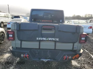 2020 Jeep Gladiator Overland with VIN 1C6HJTFG8LL147702, listed as a Copart auction lot 48613135 with 159,558 mi miles and Clean title. Bid and sale history available at DreamBid. Image 6.