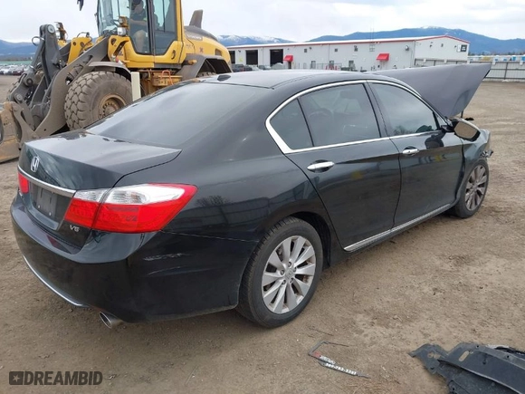 2015 Honda Accord Sedan EX-L with VIN 1HGCR3F88FA016596, listed as a IAAI auction lot 41987536 with 112,228 mi miles. Bid and sale history available at carsss.com. Image 4.