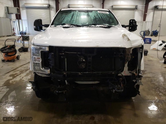 2017 Ford Super Duty F-250 SRW Lariat with VIN 1FT7W2B61HEE84754, listed as a Copart auction lot 45020365 with 90,253 mi miles and Salvage Title. Bid and sale history available at carsss.com. Image 5.