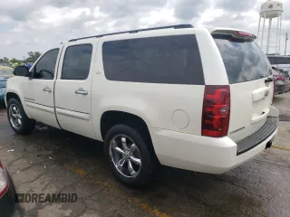 2008 Chevrolet Suburban LT w/2LT with VIN 1GNFK16328R193634, listed as a Copart auction lot 68741644 with 265,320 mi miles and Salvage Title. Bid and sale history available at carsss.com. Image 2.