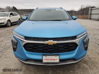 2025 Chevrolet Trax LT with VIN KL77LHEP9SC065664, listed as a Copart auction lot 44546065 with 3,243 mi miles and Salvage Title. Bid and sale history available at carsss.com. Image 5.