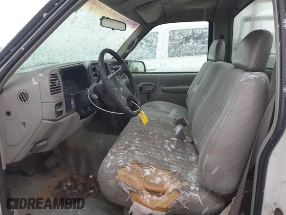 1997 GMC Sierra 1500 with VIN 1GTGC24R5VE524801, listed as a Copart auction lot 85451264 with 989,500 mi miles and Salvage Title. Bid and sale history available at DreamBid. Image 7.