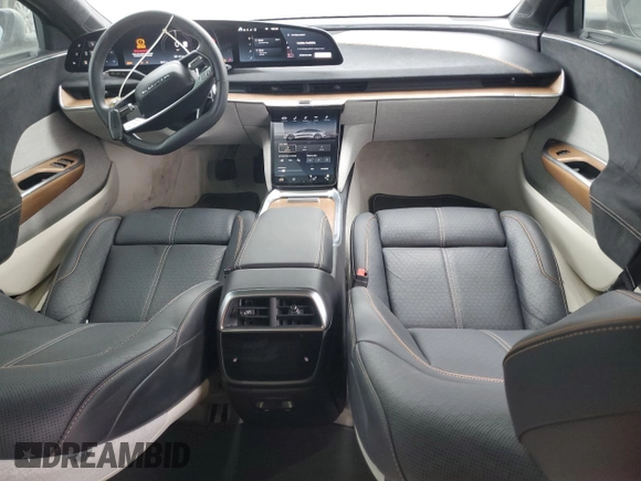 2023 Lucid Air Grand Touring z VIN 50EA1GBA8PA001431, wystawiony jako Copart lot #75683014 z przebiegiem 12 117 mil mil oraz Szkody całkowita. Historia ofert i sprzedaży dostępna na DreamBid. Obrazek 8.