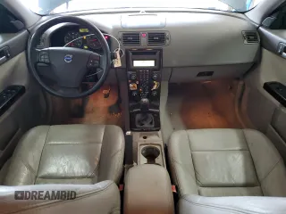 2007 Volvo S40 2.4L z VIN YV1MS382X72283244, wystawiony jako Copart lot #52902415 z przebiegiem 86 821 mil mil oraz Tytuł czysty. Historia ofert i sprzedaży dostępna na DreamBid. Obrazek 8.