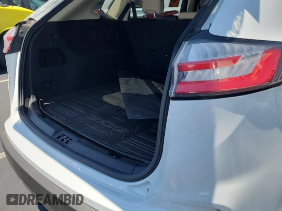 2020 Ford Edge SE с VIN 2FMPK3G98LBA30683, выставлен на аукционе IAAI как лот 42550081 с пробегом 89 099 миль миль и . История ставок и продаж доступна на DreamBid. Изображение 29.