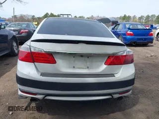 2016 Honda Accord Sport z VIN 1HGCR2F50GA213439, wystawiony jako IAAI lot #42081539 z przebiegiem 82 937 mil mil oraz . Historia ofert i sprzedaży dostępna na DreamBid. Obrazek 16.