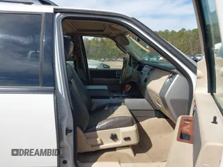 2008 Ford Expedition Eddie Bauer z VIN 1FMFU17548LA68720, wystawiony jako IAAI lot #41881966 z przebiegiem 277 825 mil mil oraz . Historia ofert i sprzedaży dostępna na DreamBid. Obrazek 5.