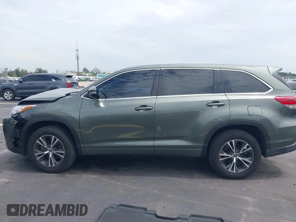 2017 Toyota Highlander LE with VIN 5TDZZRFH4HS230793, listed as a IAAI auction lot 42651539 with 27,183 mi miles and . Bid and sale history available at DreamBid. Image 14.