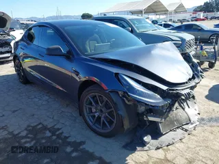 2022 Tesla Model 3 with VIN 5YJ3E1EA3NF165054, listed as a IAAI auction lot 41805729 with 225,773 mi miles. Bid and sale history available at carsss.com. Image 1.
