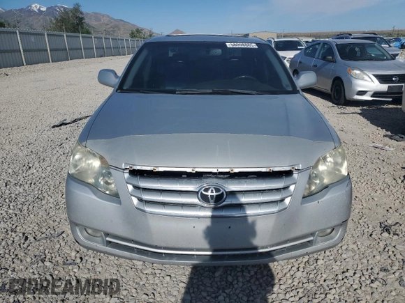 2006 Toyota Avalon XL with VIN 4T1BK36B86U083073, listed as a Copart auction lot 58098885 with 251,023 mi miles and Clean title. Bid and sale history available at DreamBid. Image 5.