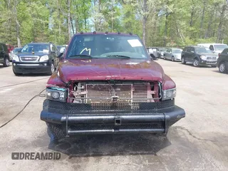 2002 Dodge 2500 z VIN 3B7KF23C92M244271, wystawiony jako IAAI lot #42104621 z przebiegiem 179 986 mil mil oraz . Historia ofert i sprzedaży dostępna na DreamBid. Obrazek 12.