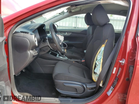 2021 Kia Forte LXS z VIN 3KPF24AD0ME346236, wystawiony jako Copart lot #57233225 z przebiegiem 98 312 mil mil oraz Szkoda całkowita • Salvage title. Historia ofert i sprzedaży dostępna na DreamBid. Obrazek 7.