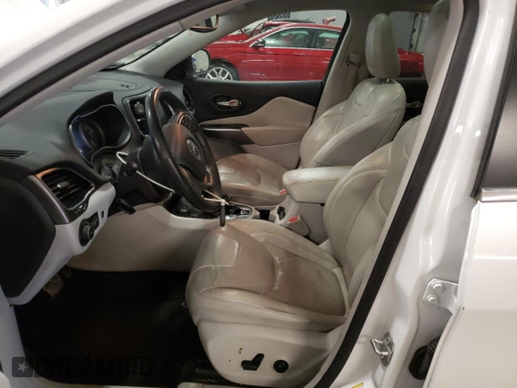 2019 Jeep Cherokee Limited with VIN 1C4PJMDN1KD175054, listed as a Copart auction lot 53032315 with 98,101 mi miles and Clean Title. Bid and sale history available at carsss.com. Image 7.