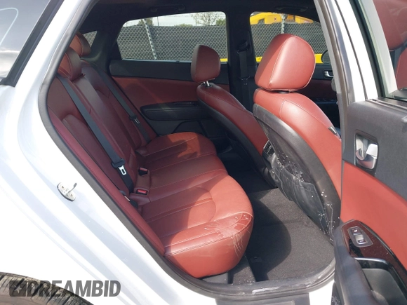 2016 Kia Optima SX Turbo with VIN 5XXGW4L25GG016639, listed as a IAAI auction lot 41937575 with 81,336 mi miles and . Bid and sale history available at carsss.com. Image 8.