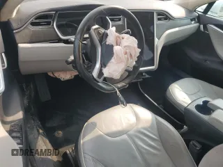 2013 Tesla Model S Performance с VIN 5YJSA1DP3DFP14019, выставлен на аукционе Copart как лот 59503525 с пробегом Не указан миль и Списание • Salvage title. История ставок и продаж доступна на DreamBid. Изображение 8.