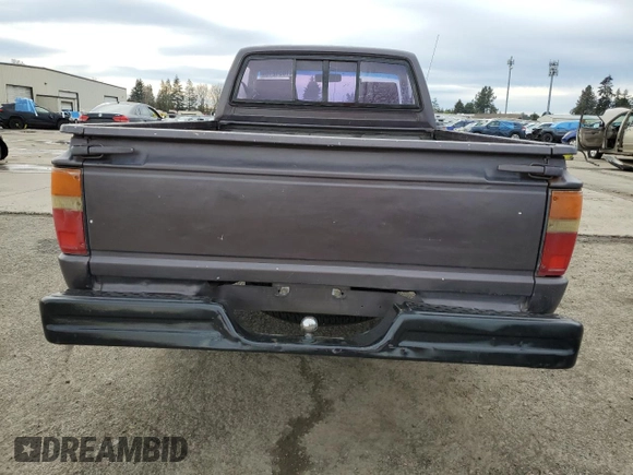 1988 Toyota Pickup z VIN JT4RN50R1J5149025, wystawiony jako Copart lot #41651215 z przebiegiem 263 997 mil mil oraz Szkoda całkowita • Salvage title. Historia ofert i sprzedaży dostępna na DreamBid. Obrazek 6.
