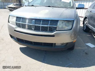 2008 Lincoln MKX with VIN 2LMDU68CX8BJ04772, listed as a IAAI auction lot 41917348 with 178,290 mi miles. Bid and sale history available at carsss.com. Image 6.