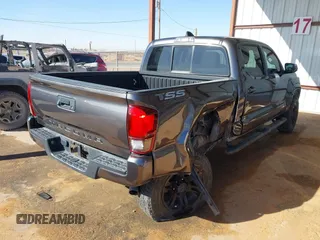 2021 Toyota Tacoma SR z VIN 5TFAX5GN0MX193133, wystawiony jako IAAI lot #41758415 z przebiegiem 25 827 mil mil oraz . Historia ofert i sprzedaży dostępna na DreamBid. Obrazek 4.
