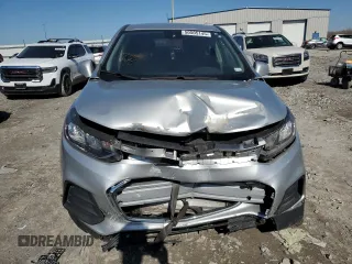 2020 Chevrolet Trax LS with VIN KL7CJKSBXLB321585, listed as a Copart auction lot 50505145 with 85,228 mi miles and Clean Title. Bid and sale history available at carsss.com. Image 5.
