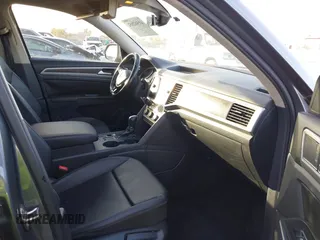 2018 Volkswagen Atlas SE with VIN 1V2DR2CA8JC502499, listed as a IAAI auction lot 41562852 with 142,362 mi miles and . Bid and sale history available at DreamBid. Image 5.