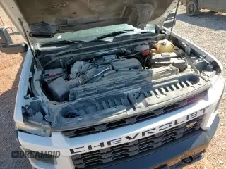 2022 Chevrolet Silverado 2500HD Custom z VIN 1GC4YMEY9NF197397, wystawiony jako Copart lot #57935625 z przebiegiem 79 010 mil mil oraz Szkoda całkowita • Salvage title. Historia ofert i sprzedaży dostępna na DreamBid. Obrazek 14.